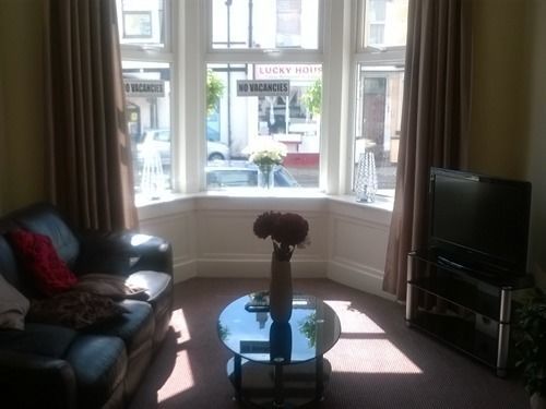 Hazelgrove Guest House Blackpool Dış mekan fotoğraf
